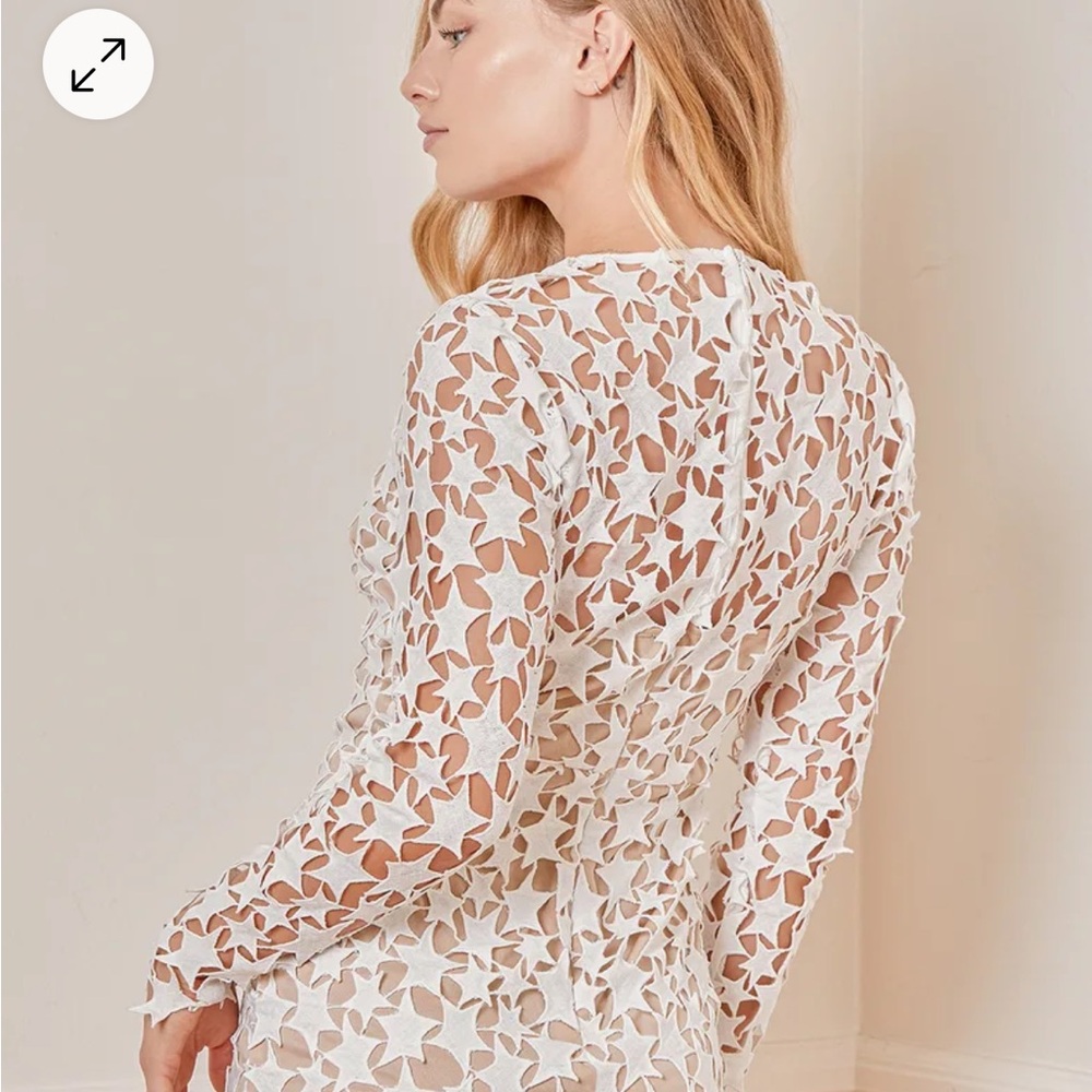 NWT Lulus She’s a Star White Crochet Long Sleeve Shift Dress Size XS - Picture 4 of 5